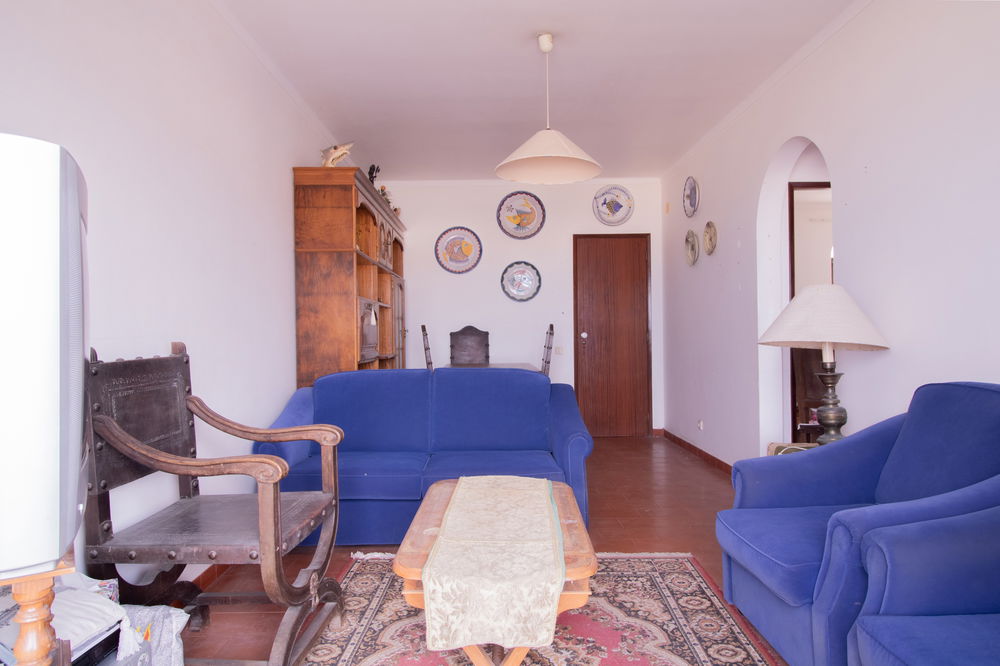 Charming Beachfront Apartment with Endless Potential at Foz do Arelho 2570486986