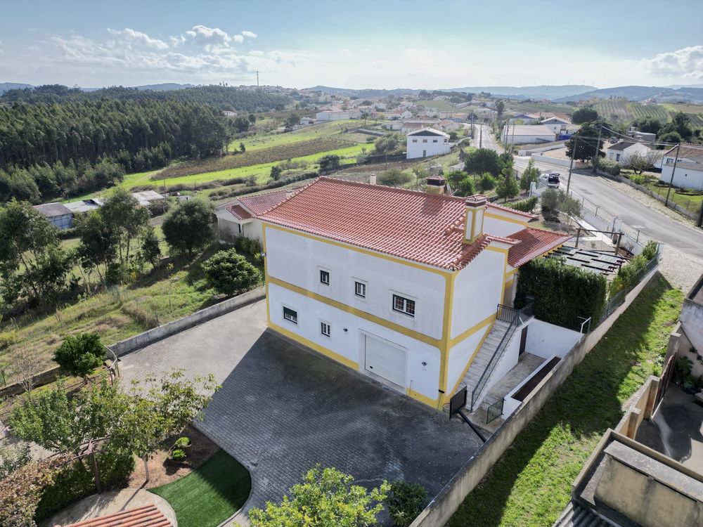 Traditional House on the Outskirts of Caldas da Rainha 2560720735