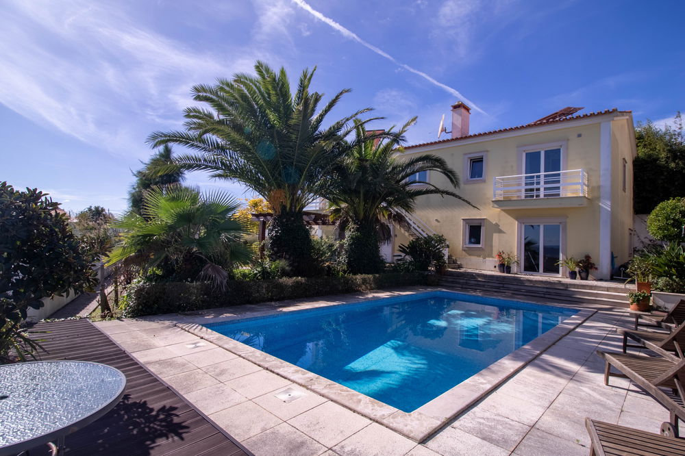 Traditional Portuguese Villa with Private Pool and Unobstructed View 177732968