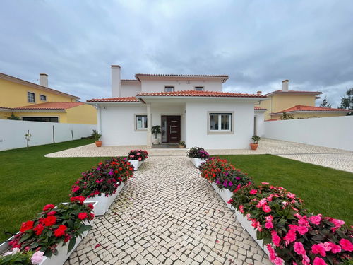 Detached House in Traditional Portuguese Style, 1 km from the center of Cadaval 4284434308