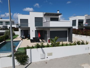 Modernist 3+1 bedroom villa between Obidos and Bombarral 2804000129