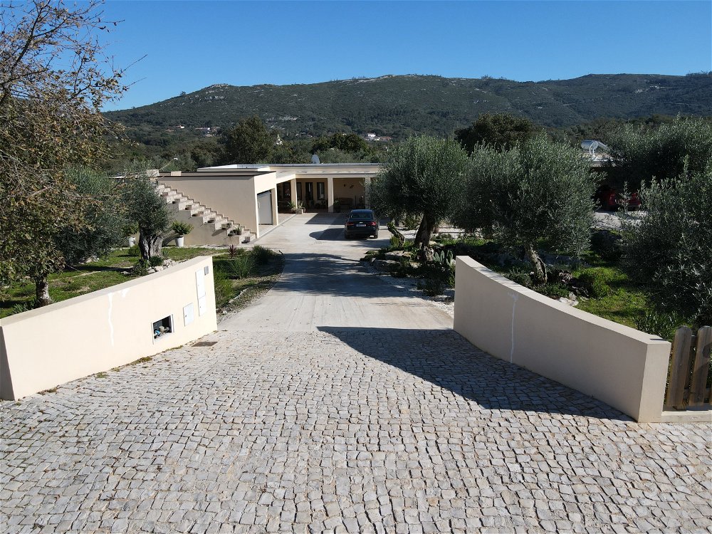One-story modernist 4 bedroom villa close to Porto de Mos 1067218663