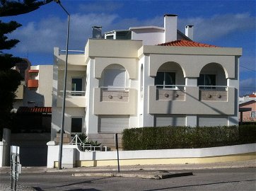 Beautiful seaside villa in Peniche 169654333