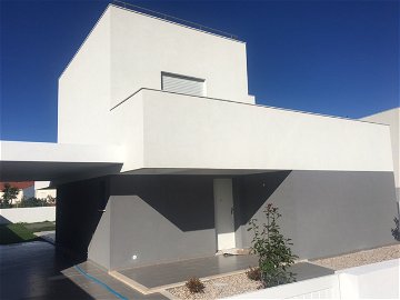Contemporary house near Salir do Porto beach 3351135091