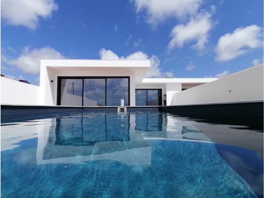 Contemporary villa with excellent finishes near Peniche 3467201213